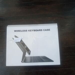 Wireless Keyboard Case Color Black For IPAD Pro 11(M4) Charging Port Type C ....